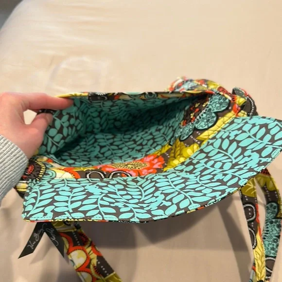 Vera Bradley Perfect Petals Mickey Mouse Crossbody Tablet Bag Disney NWOT - Picture 6 of 7